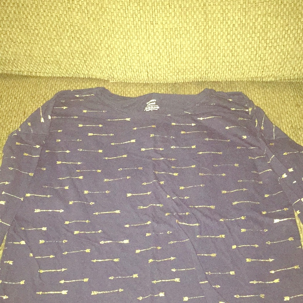 navy blue long sleeve t-shirt